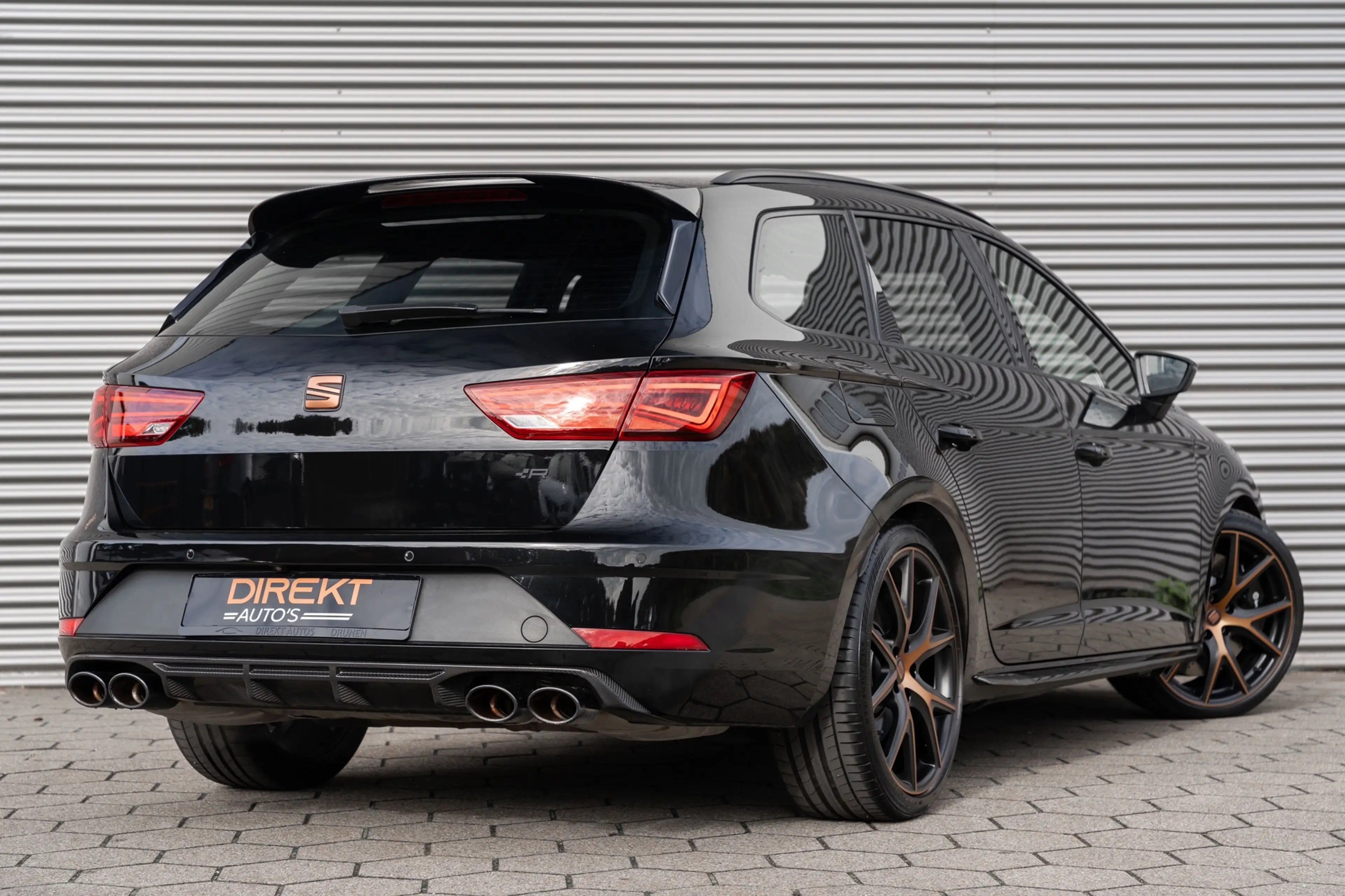 SEAT Leon ST 2.0 TSI 4DRIVE CUPRA R CARBON BREMBO BEATS — photo 7