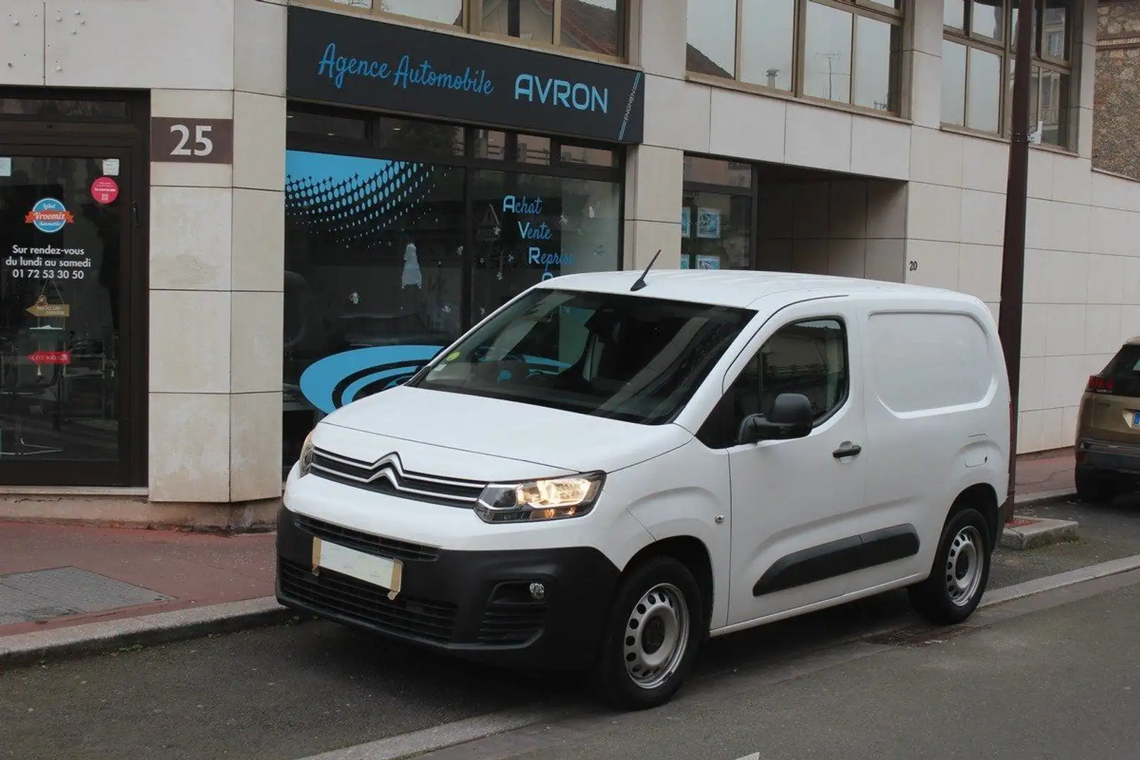 Citroen Berlingo III TAILLE M 1000KG BLUEHDI 130 S&S CLUB BV6 Blanc - 1