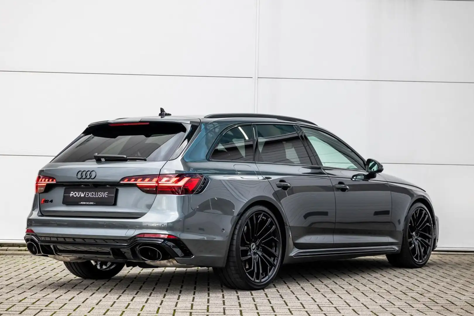 Audi A4 Avant RS4 2.9 TFSI 450pk Quattro | Panoramadak | D Gris - 2