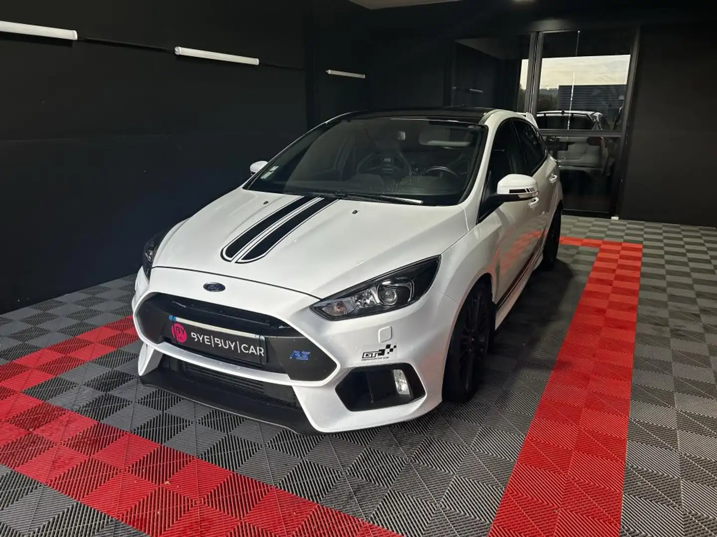 Ford Focus Focus 2.3 - 350Cv III 2016 BERLINE RS PHASE 2 Blanc - 1