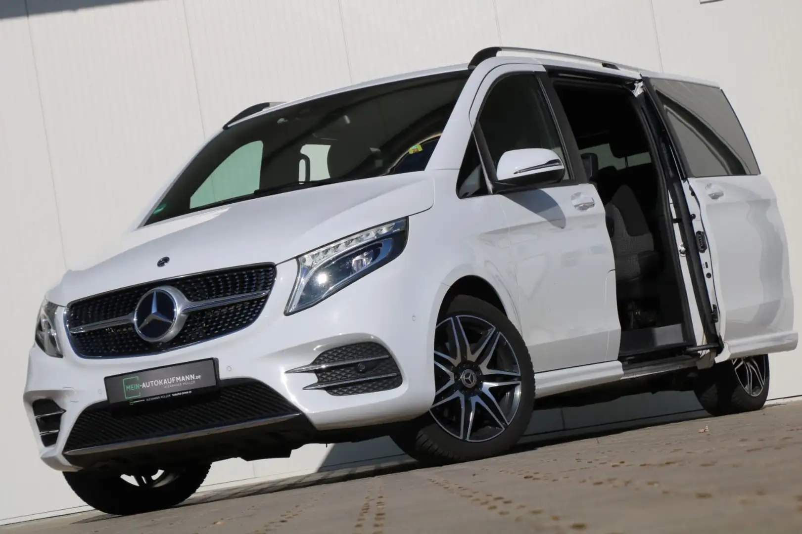 Mercedes-Benz V 220 d EDITION 4MATIC lang*AMG*AHK*2xTÜR*LED* bijela - 1