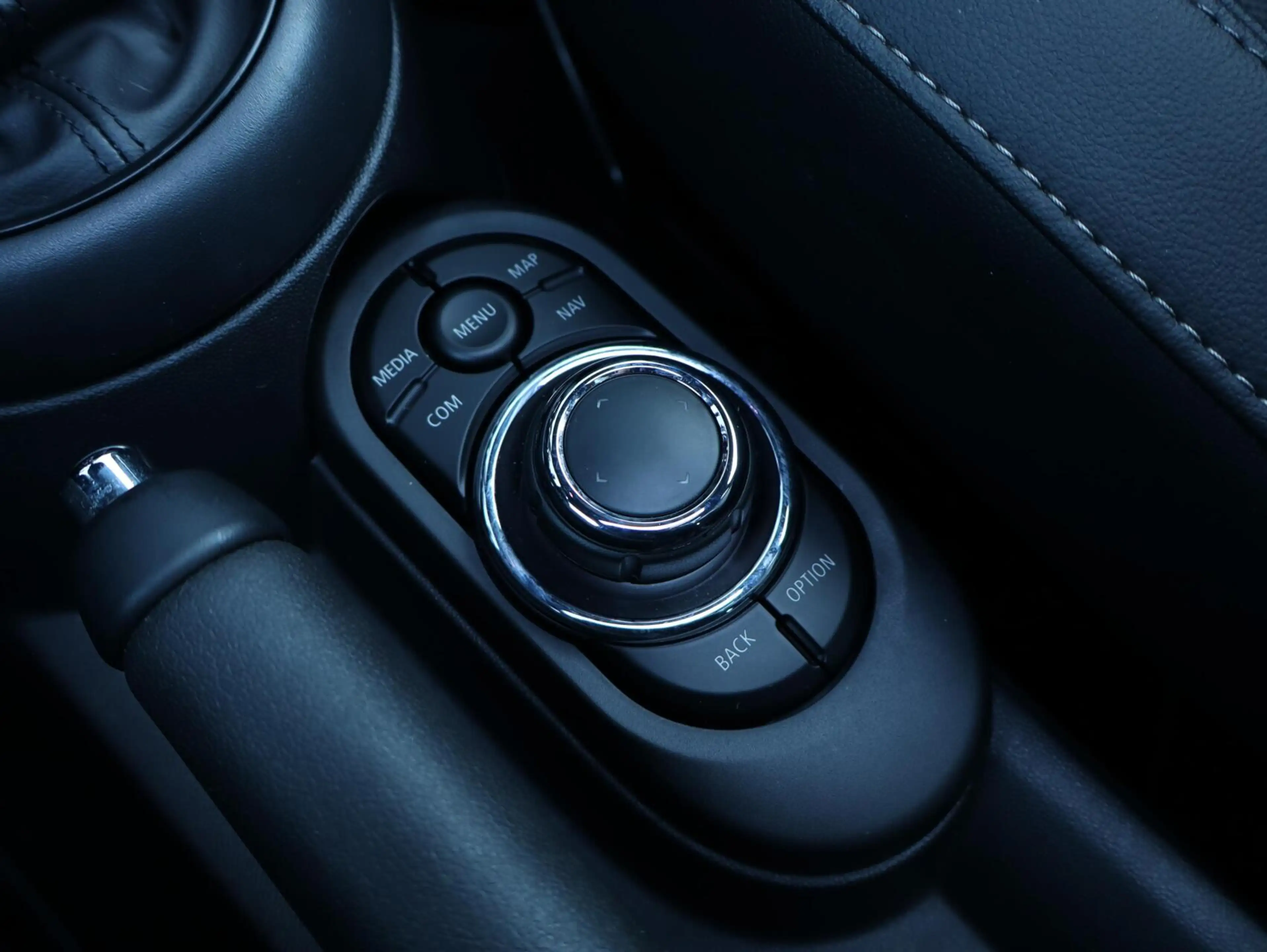 MINI Cooper Mini 1.5 — photo 5