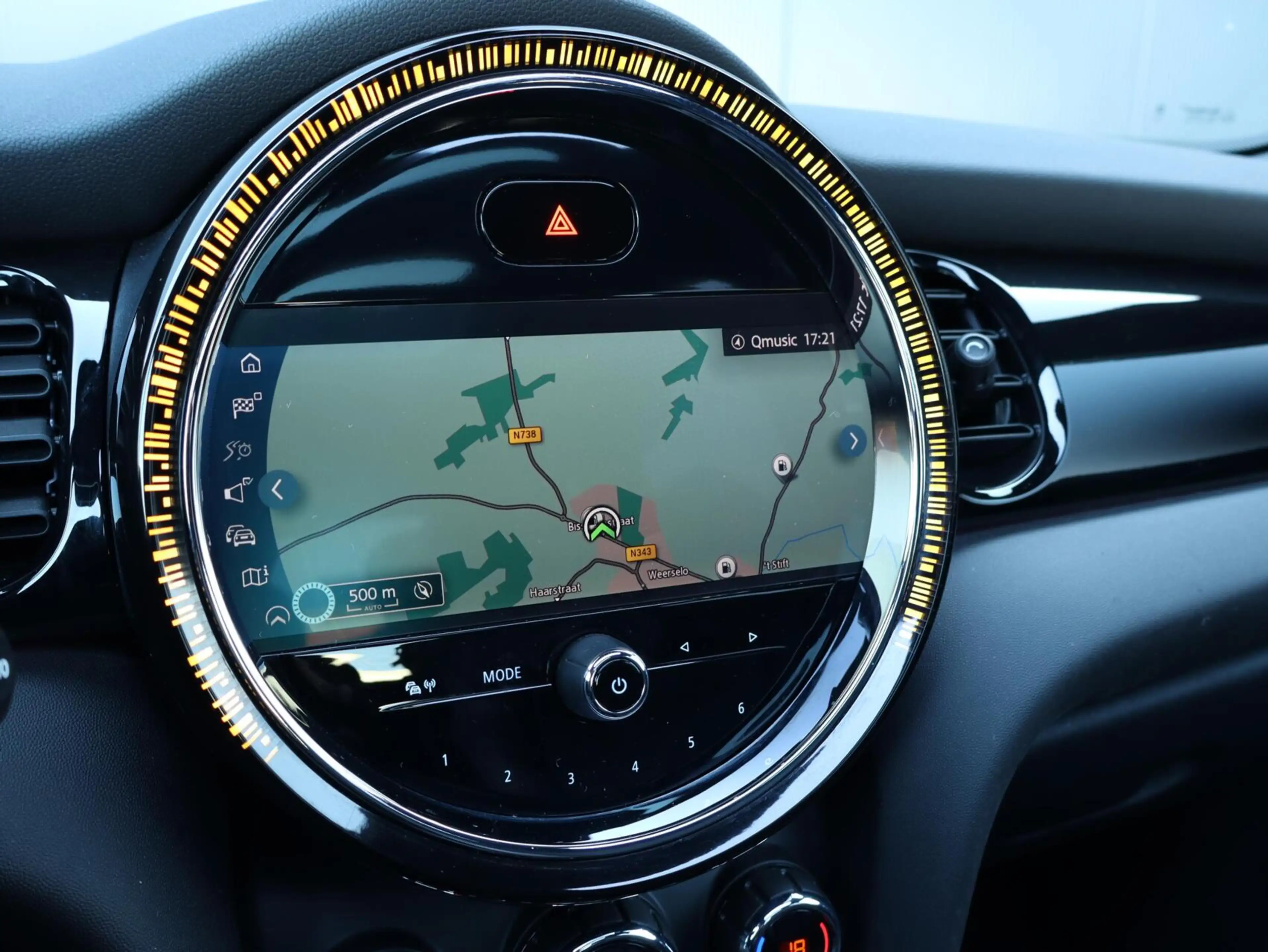 MINI Cooper Mini 1.5 — photo 8