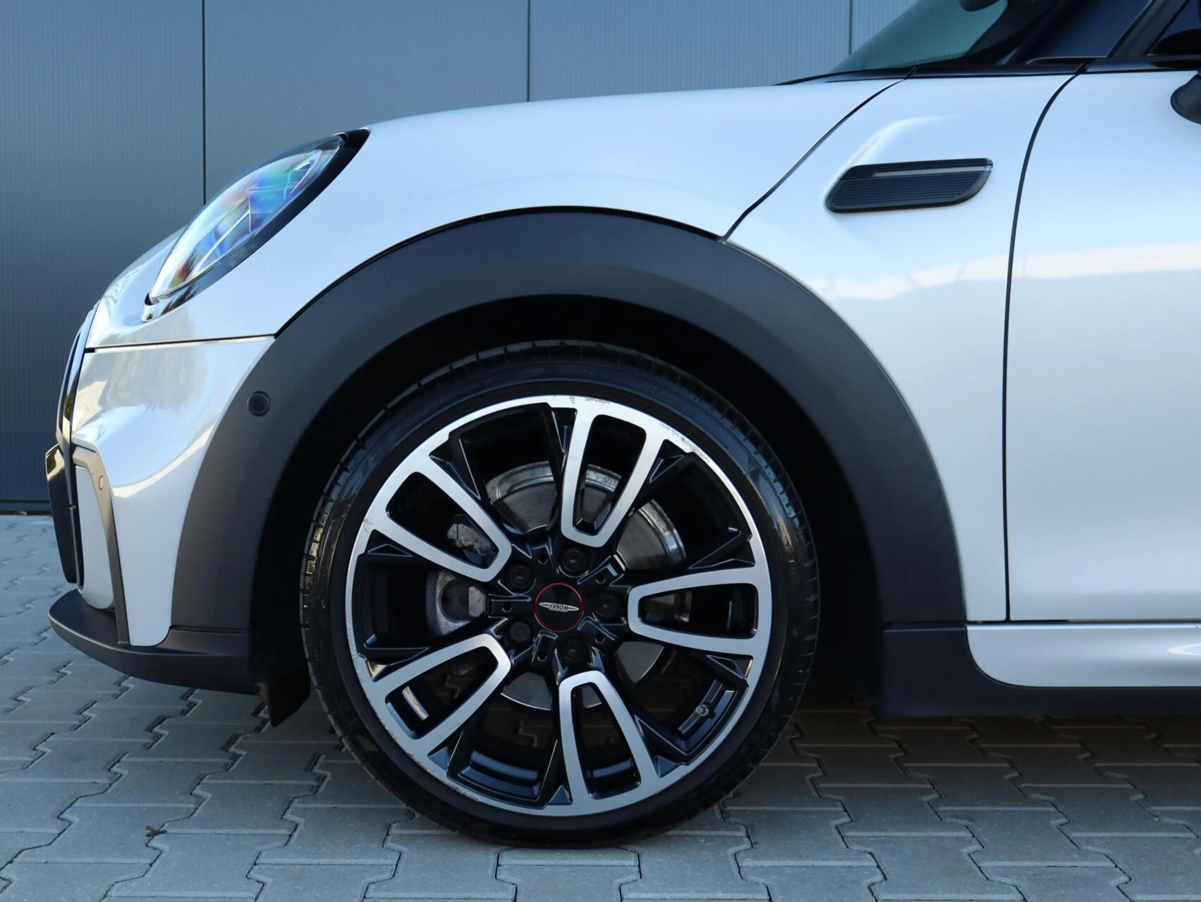 MINI Cooper Mini 1.5 — photo 23