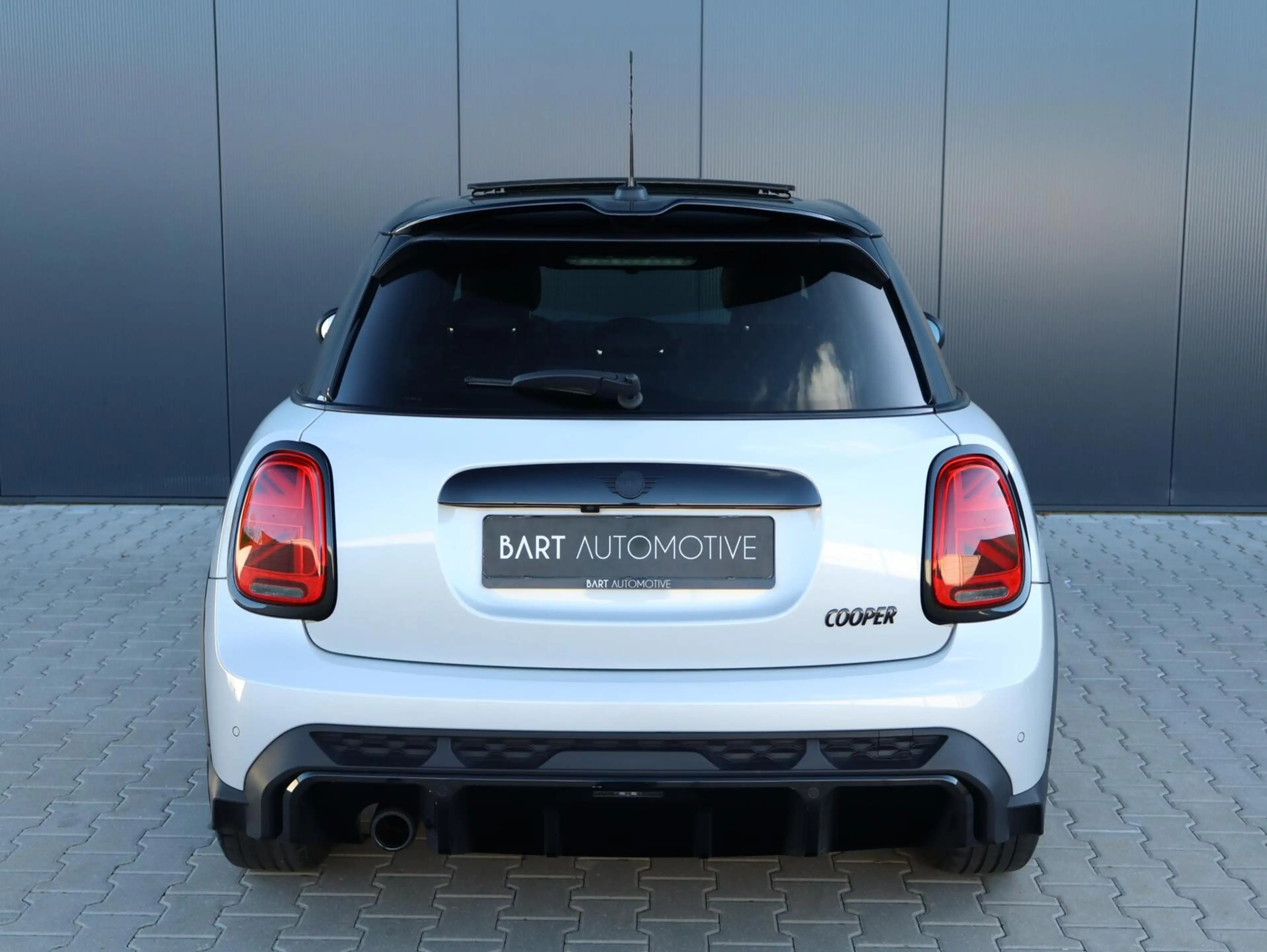 MINI Cooper Mini 1.5 — photo 19