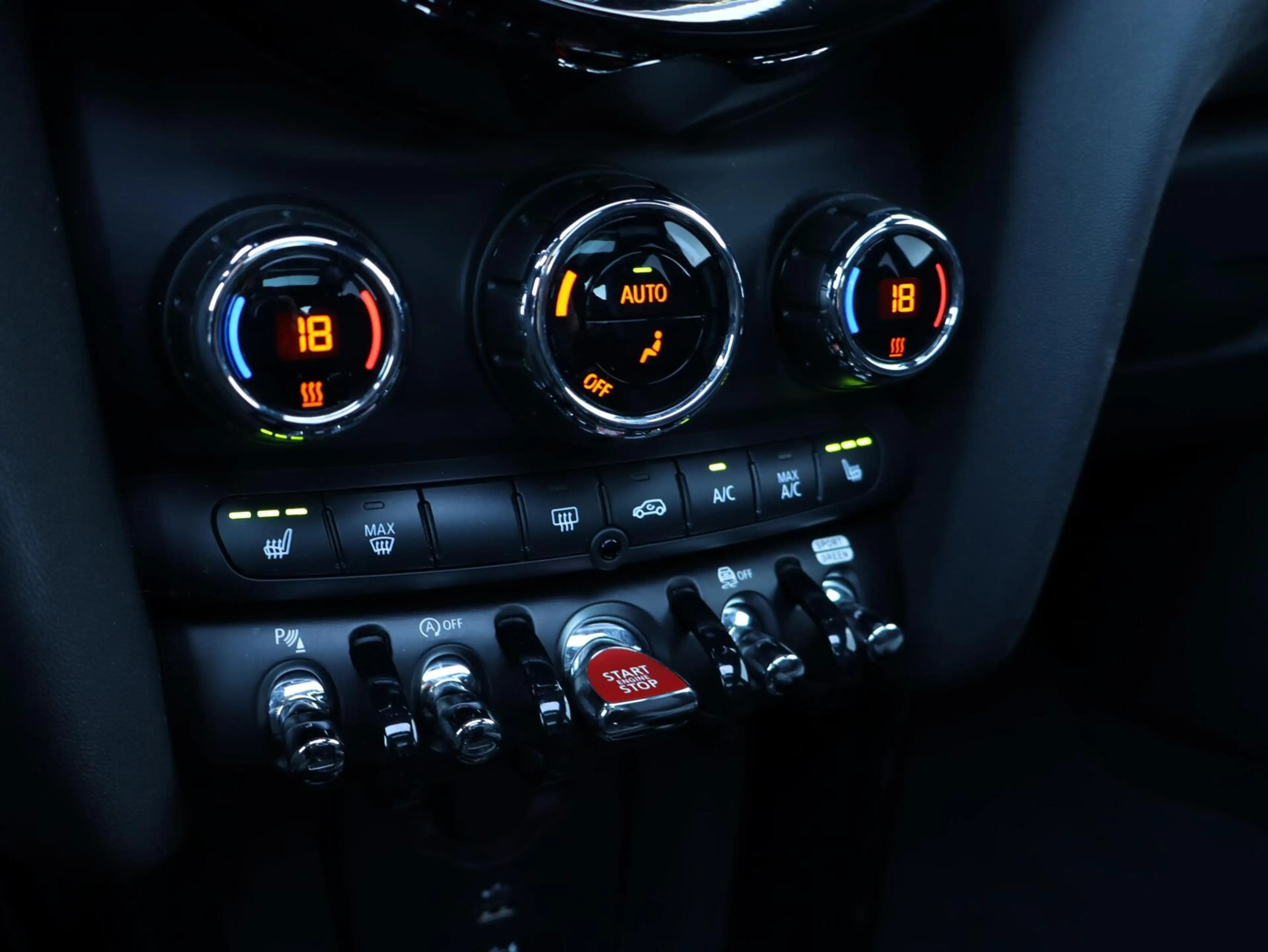 MINI Cooper Mini 1.5 — photo 7