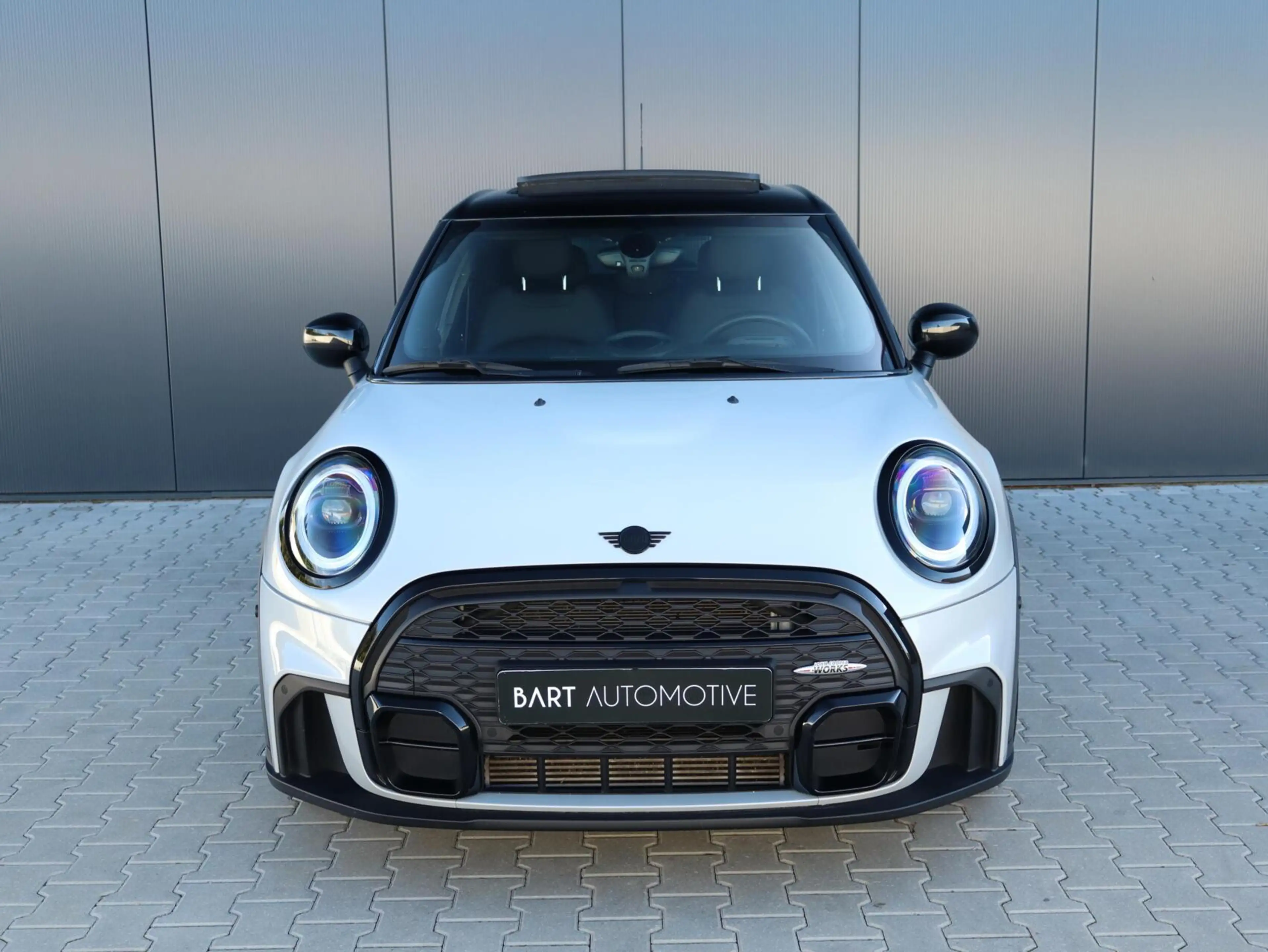 MINI Cooper Mini 1.5 — photo 2