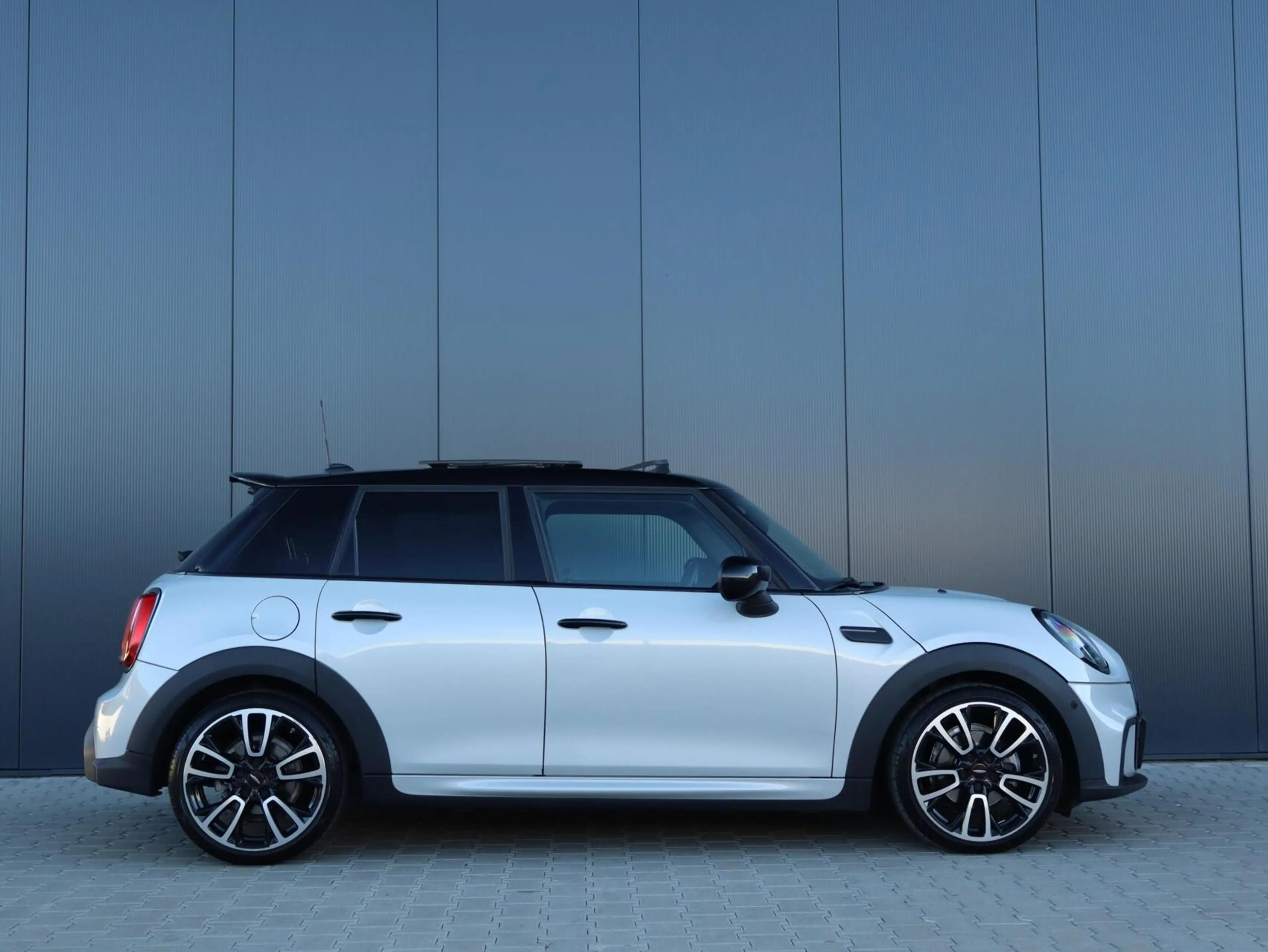 MINI Cooper Mini 1.5 — photo 40