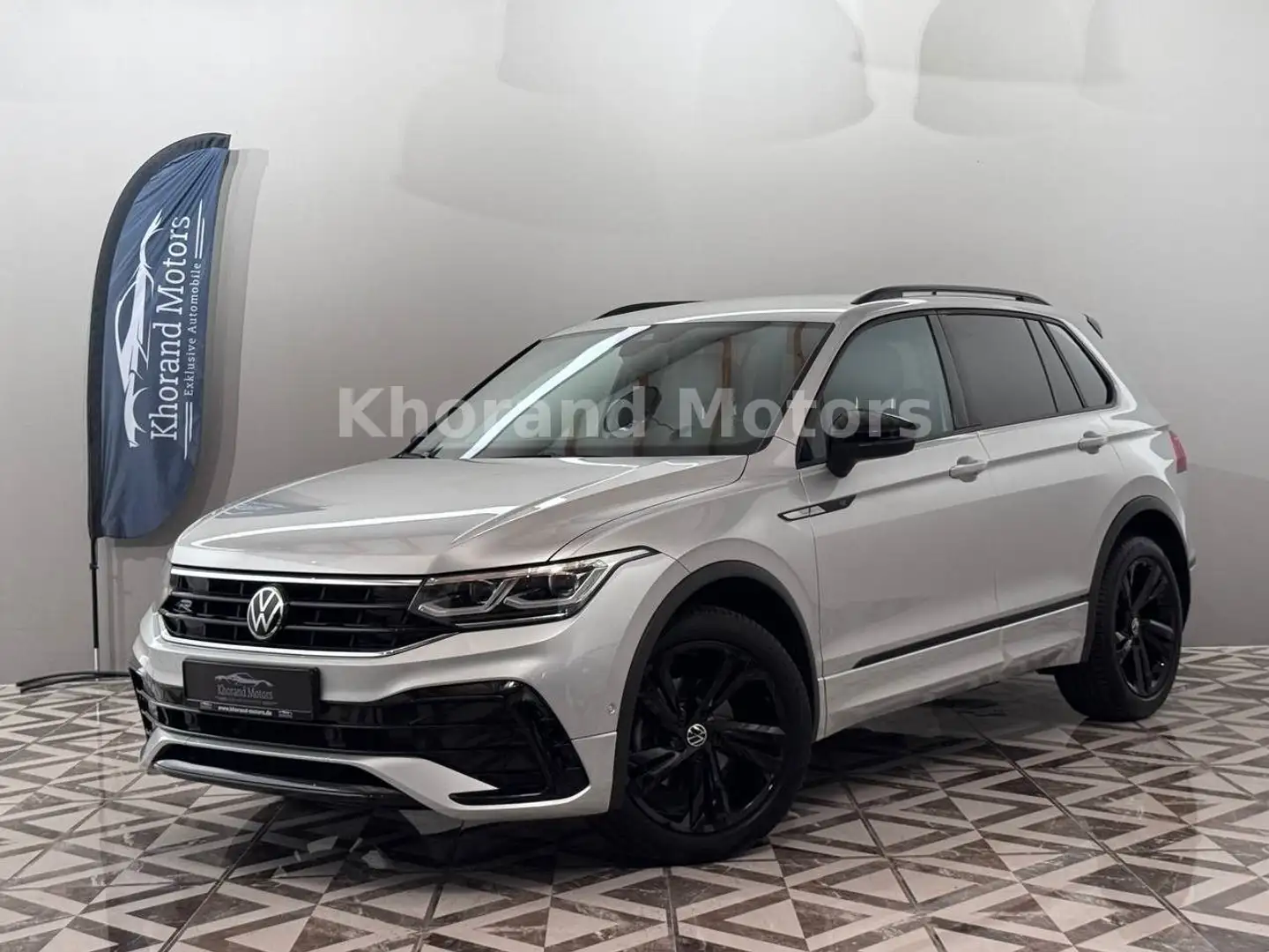 Volkswagen Tiguan R-Line Silber - 1