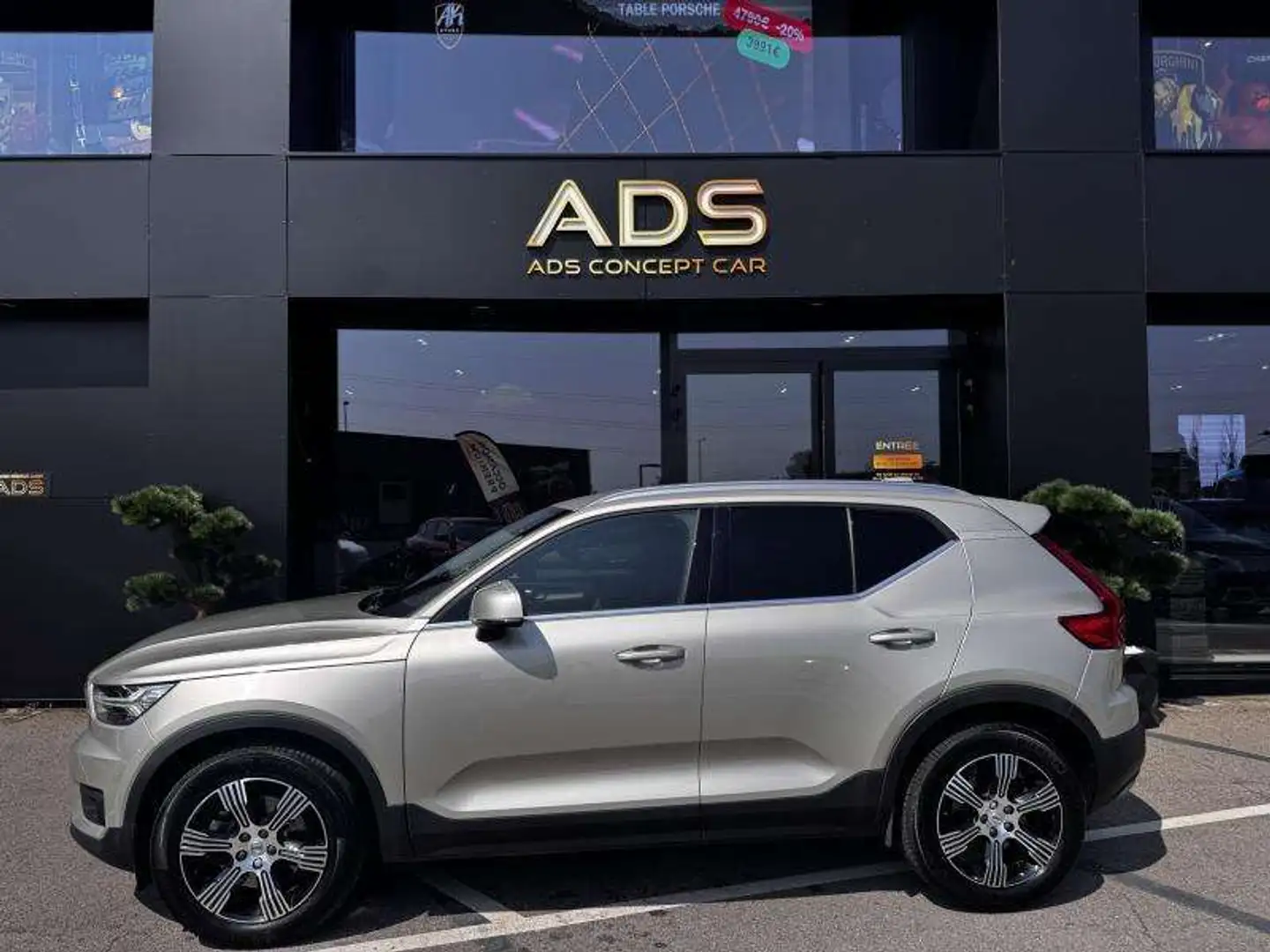 Volvo XC40 Inscription 4X4 Beige - 2