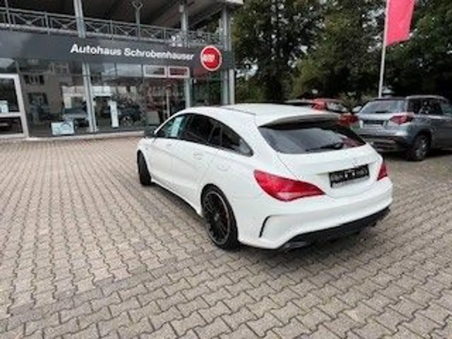 Mercedes-Benz CLA 45 AMG CLA-Klasse Shooting Brake CLA 45 AMG 4Matic Weiß - 2