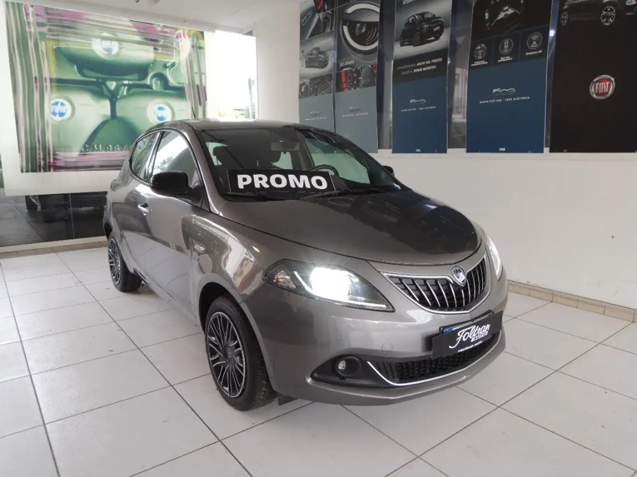 Lancia Ypsilon