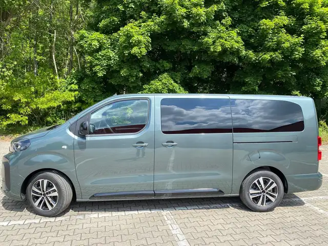 Citroen Spacetourer Plus Diesel 180 M EAT8 132 kW (179 PS), Autom. ...