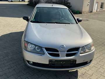 Almera Fließheck  5-Türer 1.5 acenta
