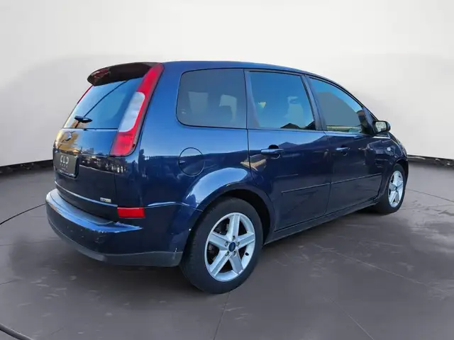 Ford Focus view 6