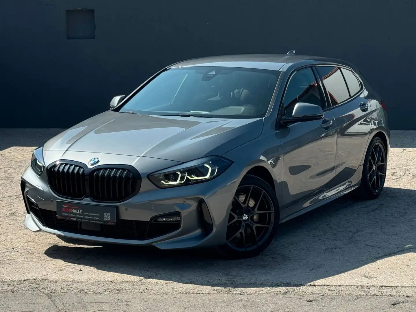 BMW 120 i F40 Steptr. M Sport Shadow HiFi LED SHZ AHK Grau - 1