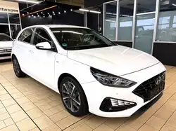 Hyundai i30 Mild Hybrid *AUTOM+NAVI+KLIMAAUT+LED+KAM+17'ALU*