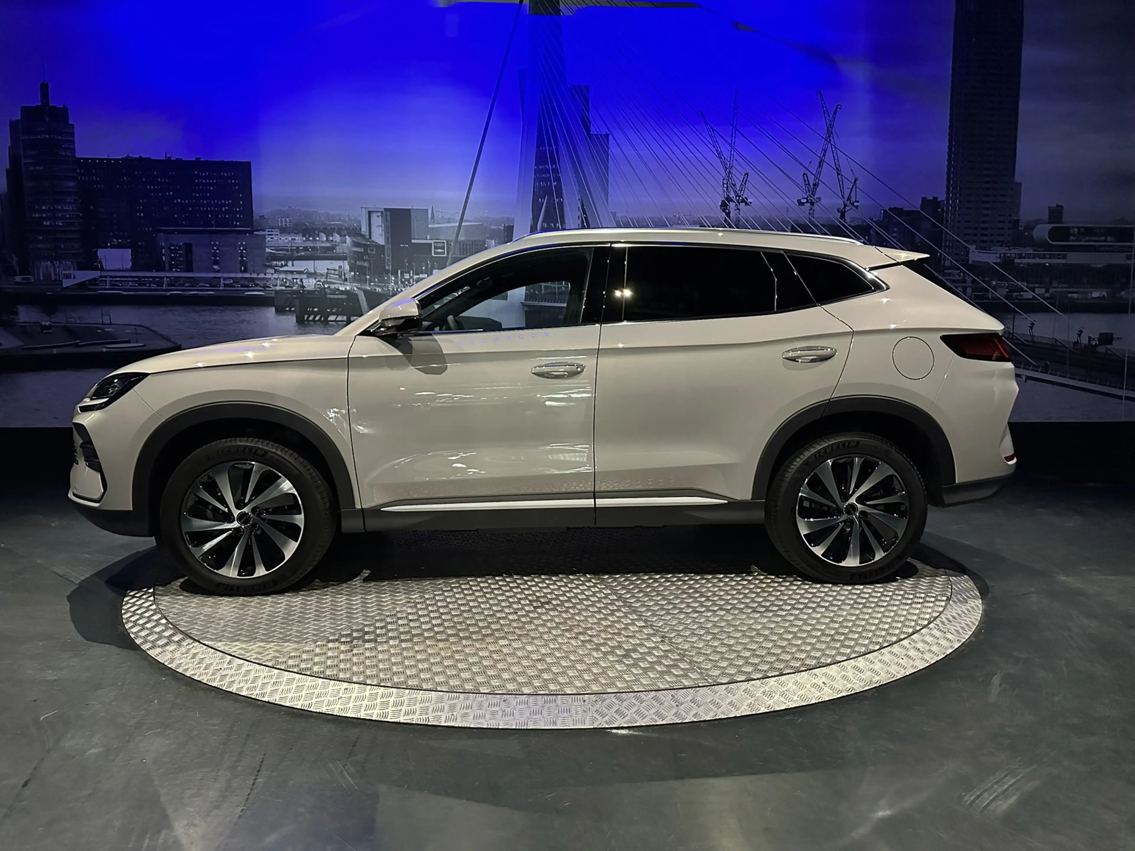 BYD Seal U 1.5 DM-i FWD Boost *Boundless Cloud/Zwart leder*Le — photo 8