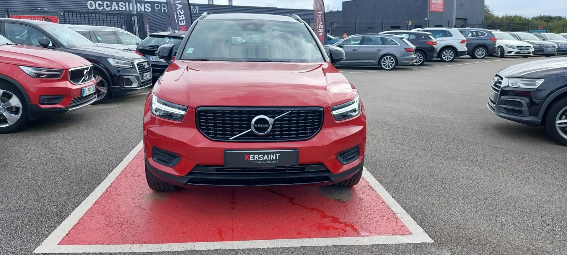 Volvo XC40 T3 163 CH GEARTRONIC 8 R-DESIGN Rouge - 2