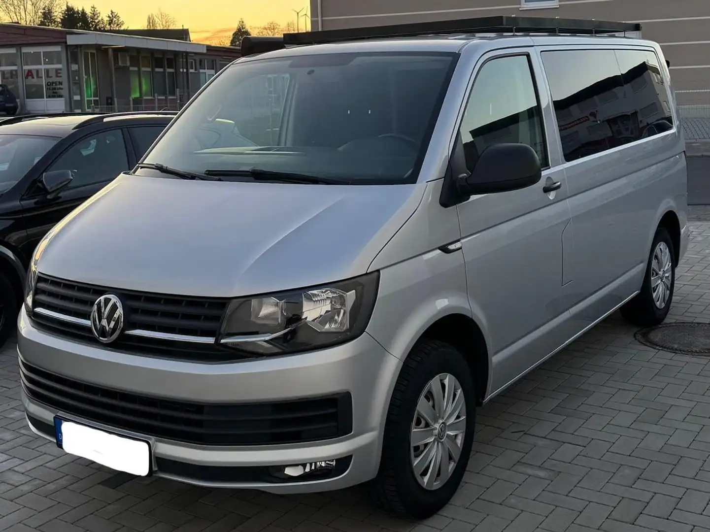 Volkswagen T6 Kombi 2.0 TDI, AHK, KAM, PDC, TEMPO, STDHZ, Camp, u.v.m. Silber - 2