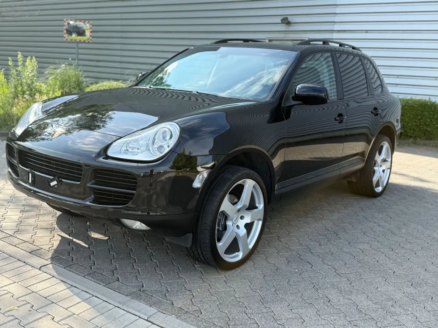 Porsche Cayenne Sport Zwart - 1