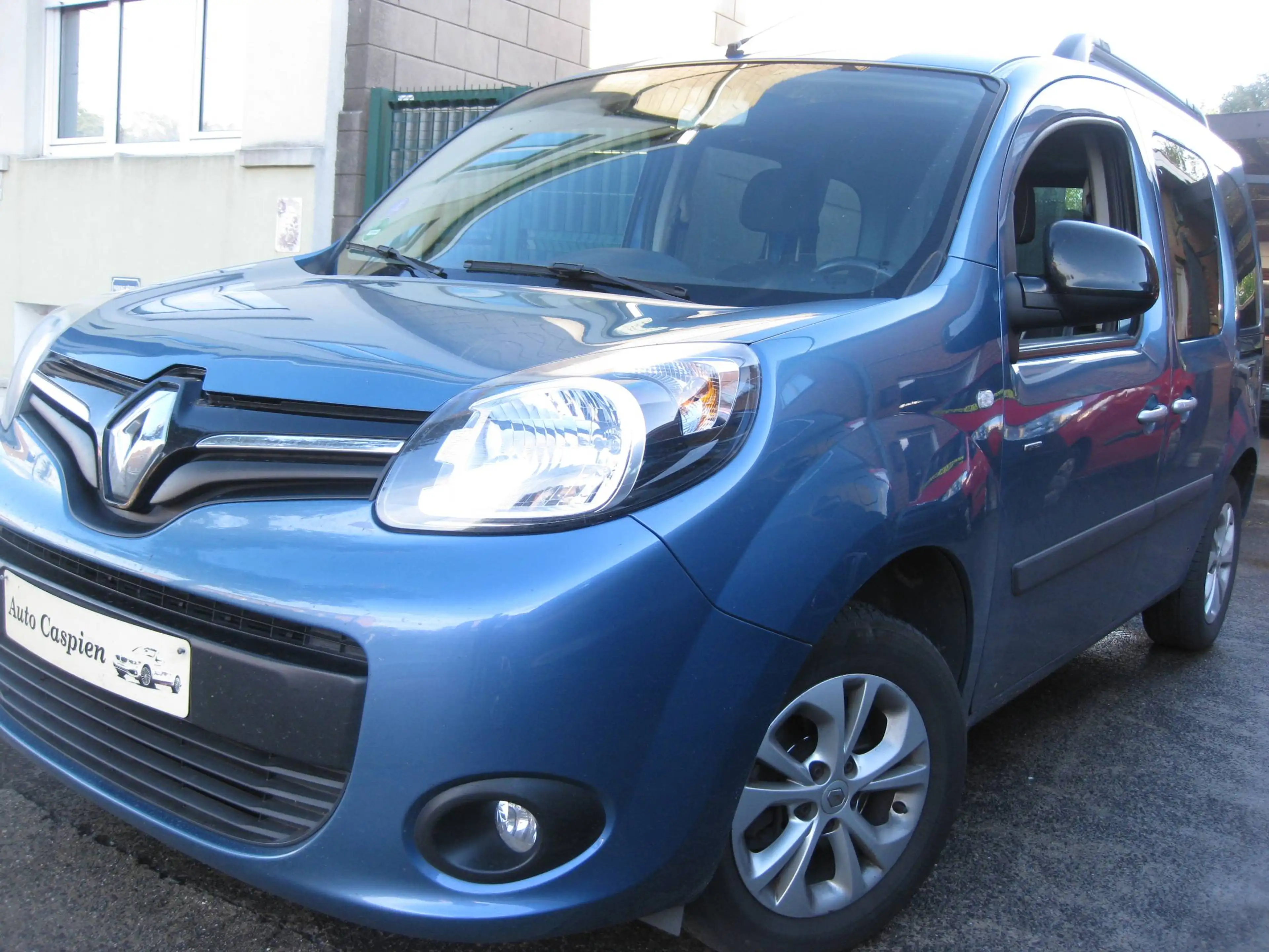 Renault Kangoo 1.2i essence Clim Ct ok Garantie — photo 2