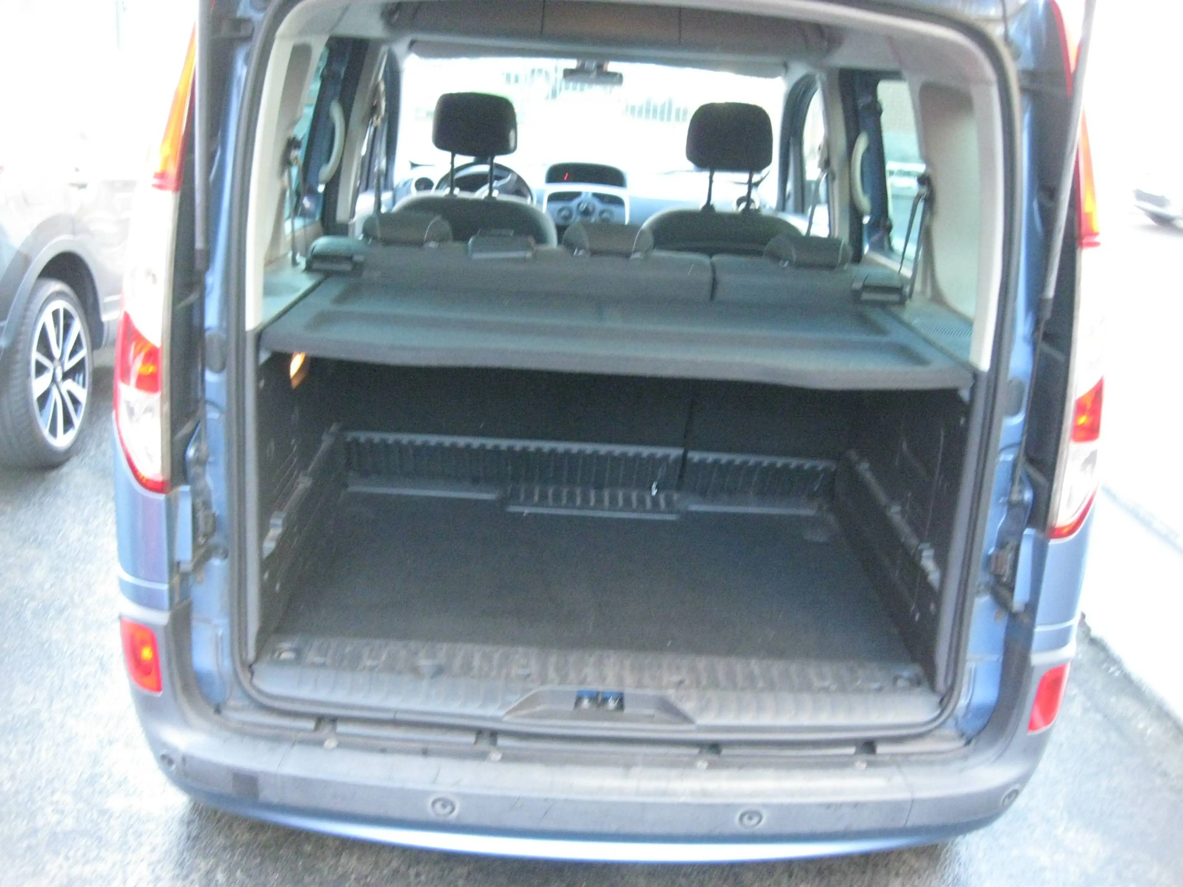 Renault Kangoo 1.2i essence Clim Ct ok Garantie — photo 6