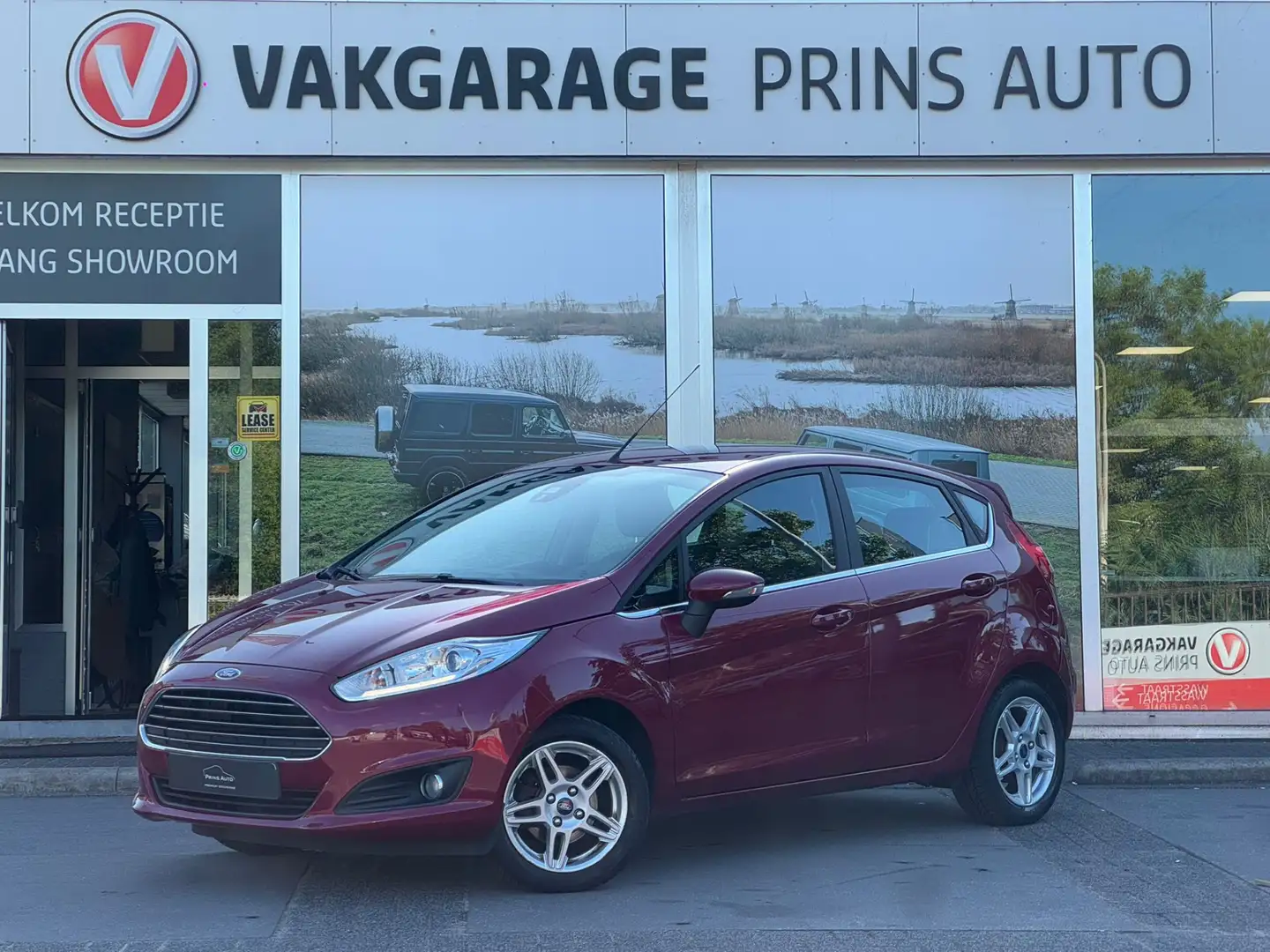 Ford Fiesta 1.0 EcoBoost Titanium |CLIMA|PARK SENSOREN|TREKHAA Rood - 1