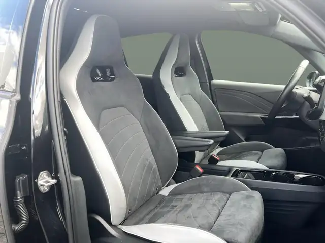 Volkswagen ID.3 view 14