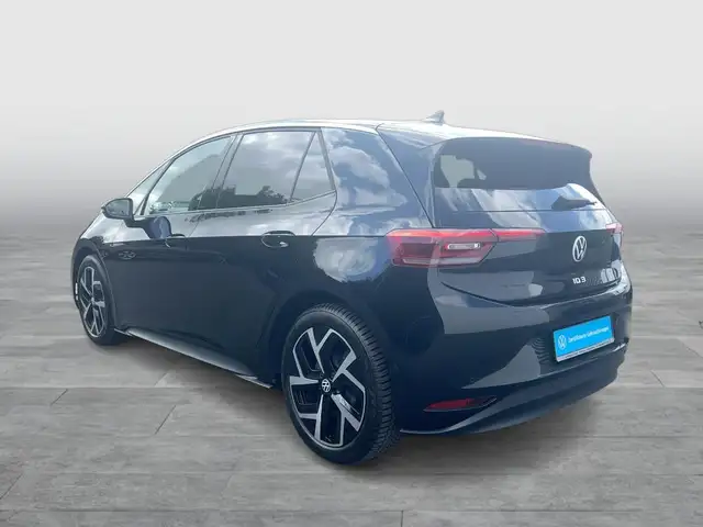 Volkswagen ID.3 view 3