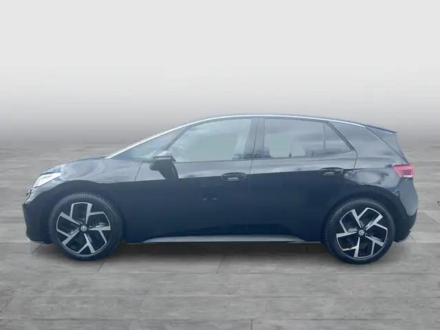 Volkswagen ID.3 view 2