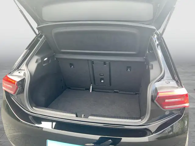 Volkswagen ID.3 view 13