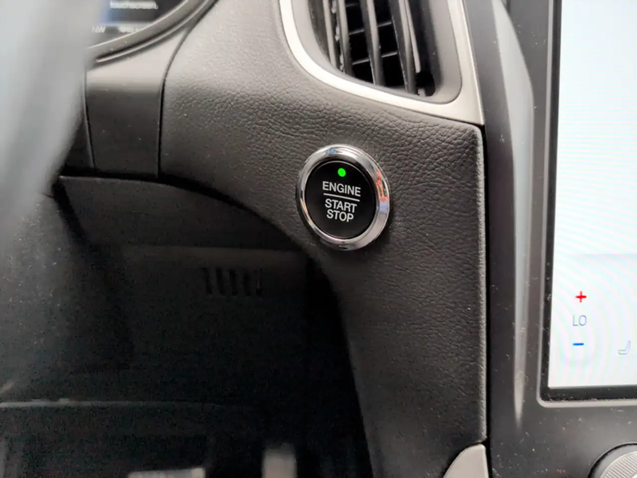 Ford Edge photo Ford Edge