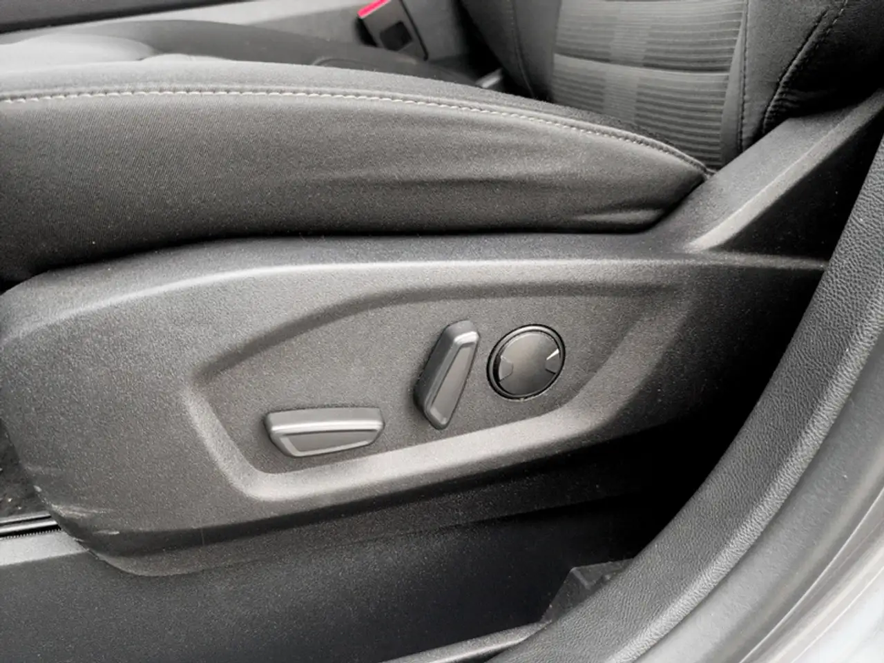 Ford Edge photo Ford Edge
