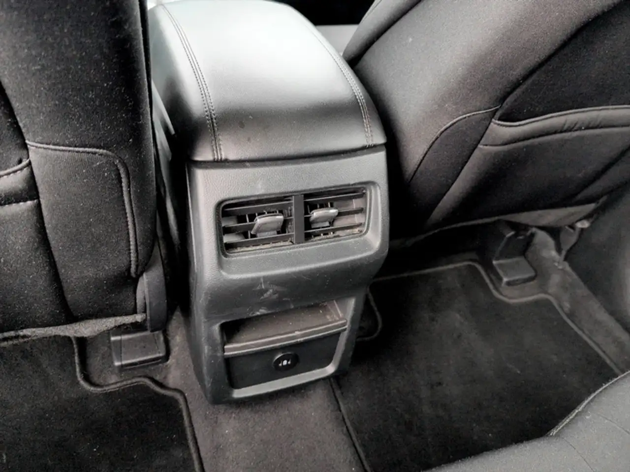 Ford Edge photo Ford Edge