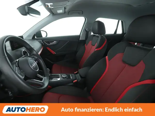 Audi Q2 view 10