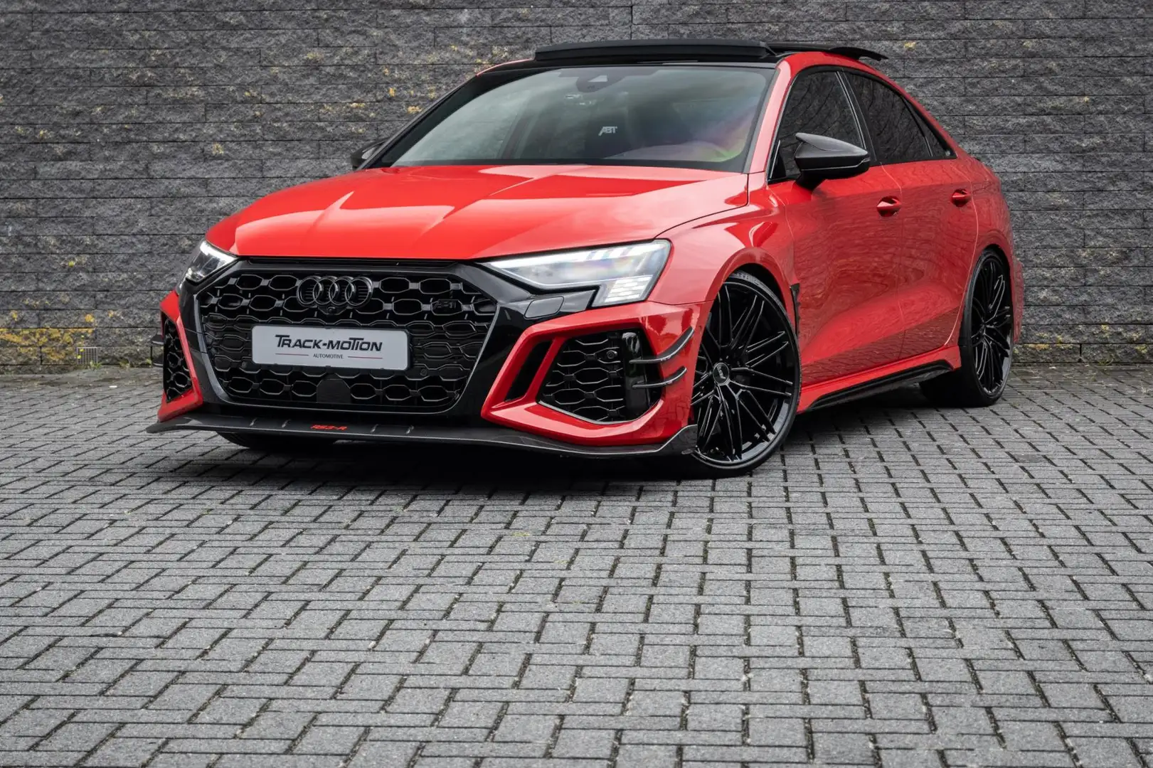 Audi RS3 A3 Limousine 2.5 TFSI quattro 1 of 200 ABT origine Roşu - 2