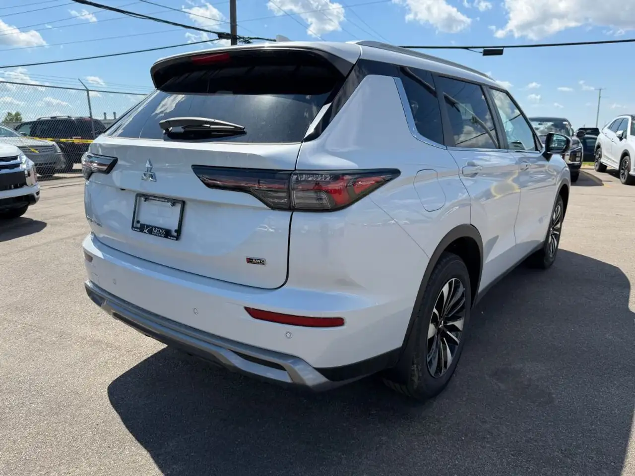 Mitsubishi Outlander снимка Mitsubishi Outlander