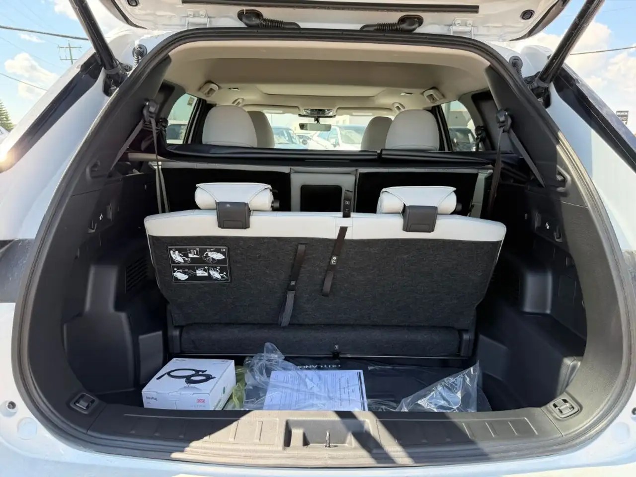 Mitsubishi Outlander снимка Mitsubishi Outlander