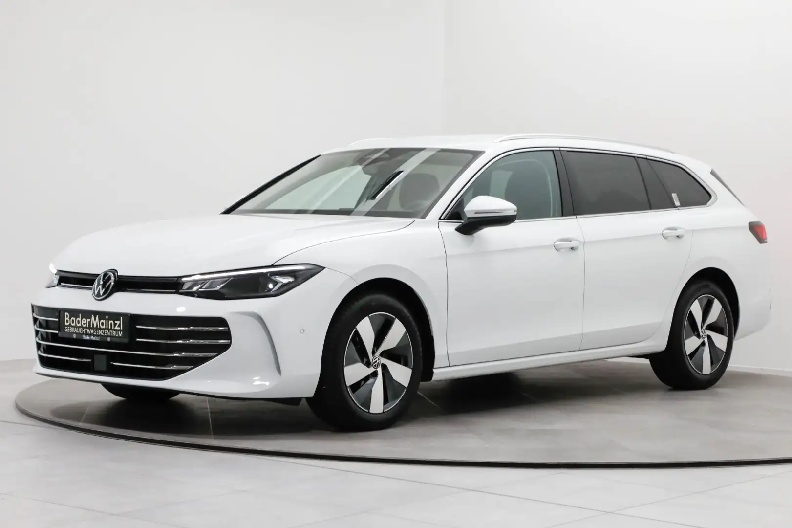 Volkswagen Passat Variant 2.0 TDI DSG Business AHK Kam. ACC Weiß - 2