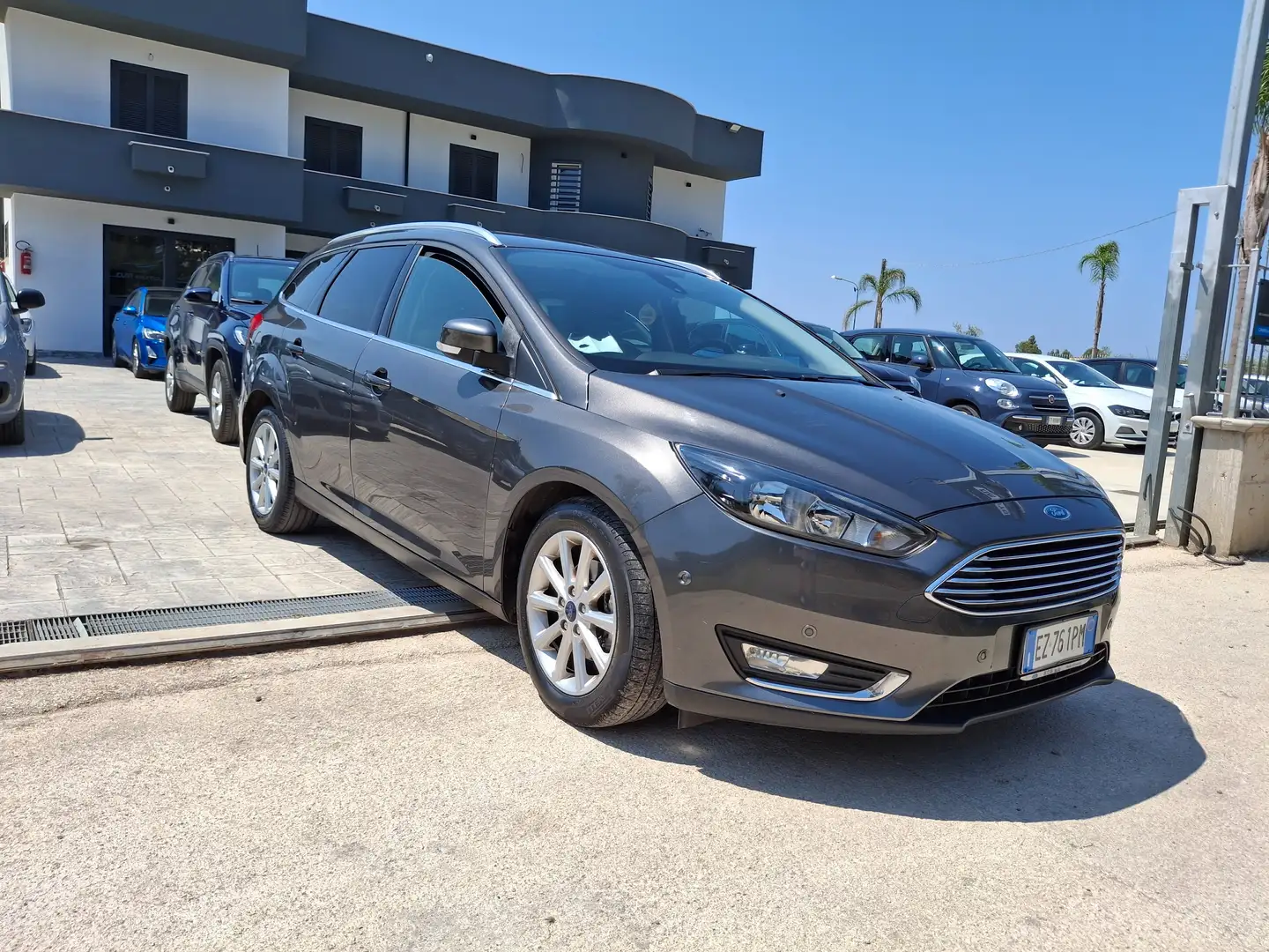 Ford Focus 5p 1.5 tdci Titanium X s Grigio - 2
