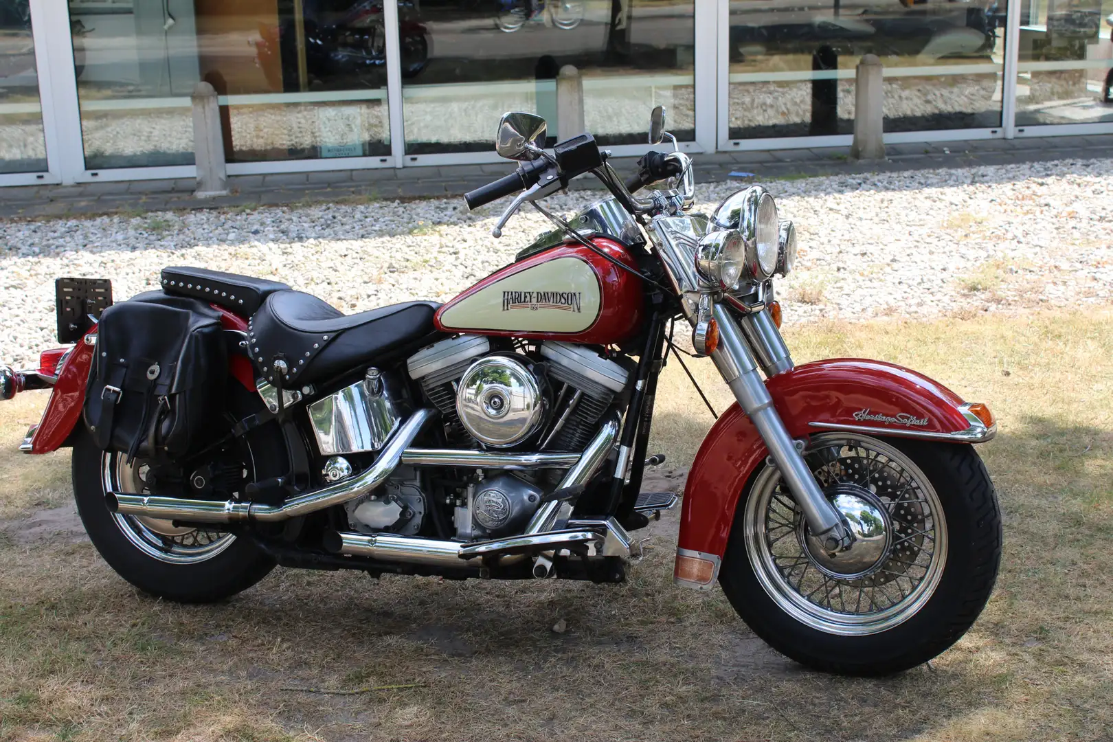 Harley-Davidson Heritage FLST Heritage Rouge - 2