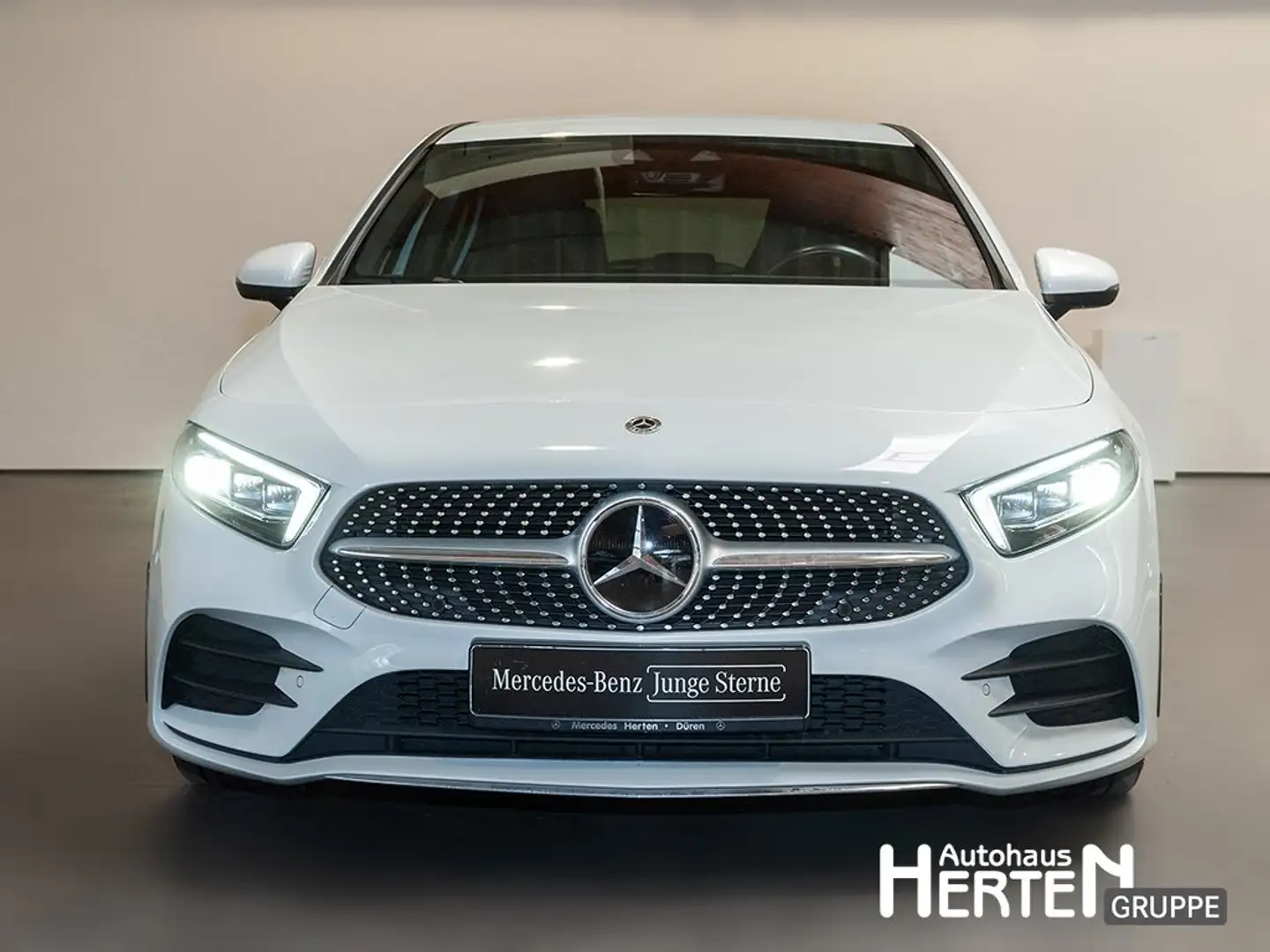 Mercedes-Benz A 250 Kompaktlimousine+AMG-LINE+DISTRONIC+KAMERA Blanc - 2