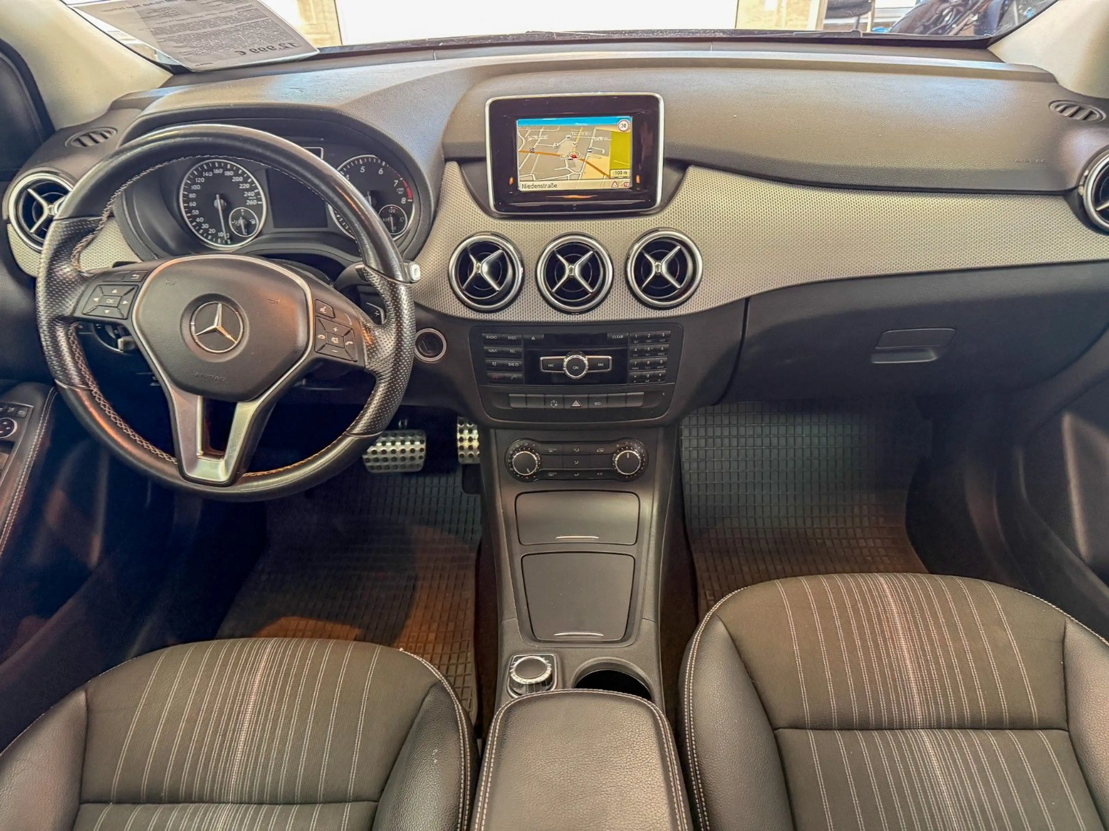 Mercedes-Benz B 200 Automatik Navi Teilleder TÜV Neu 2.Hand — photo 12