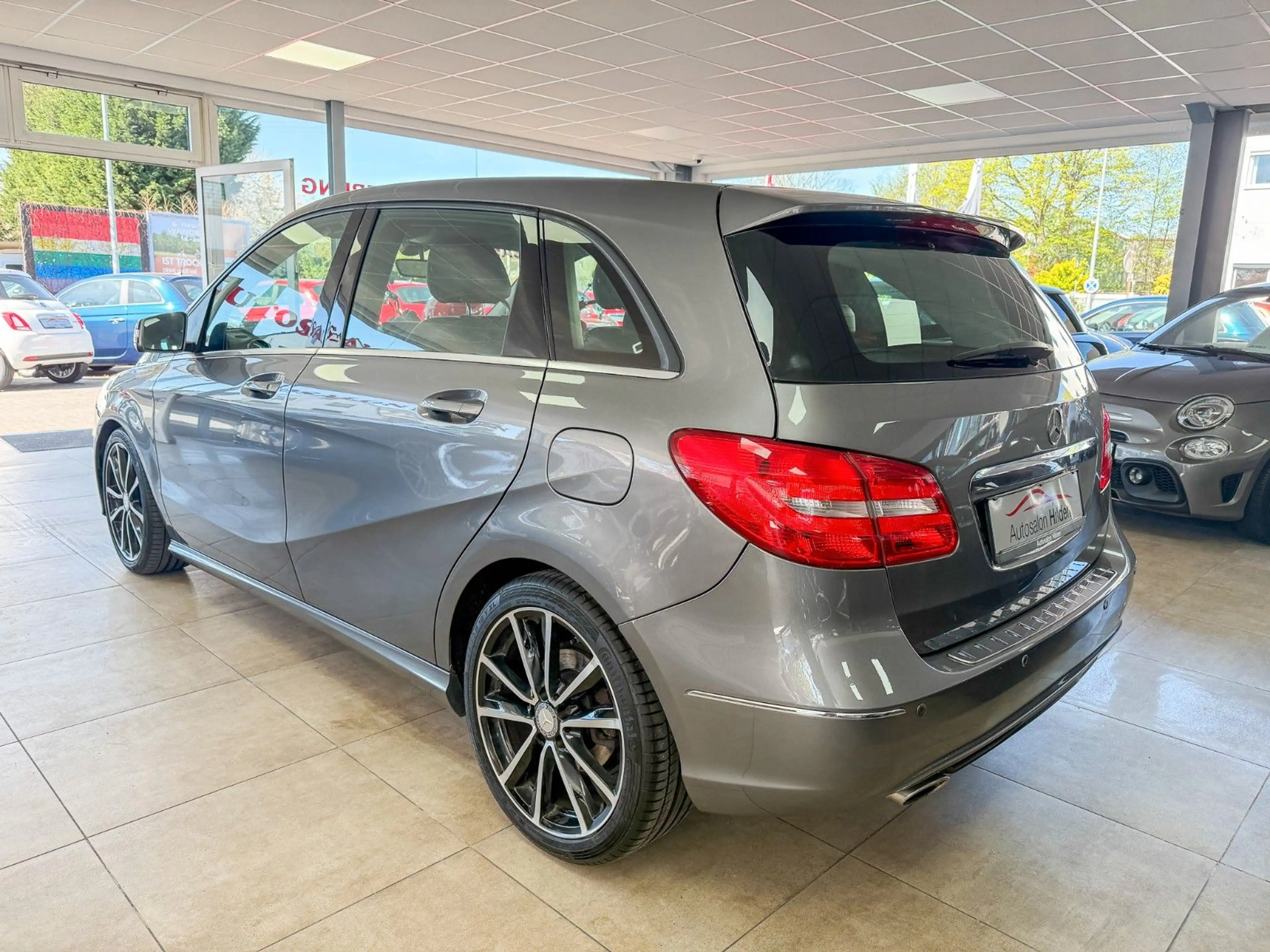 Mercedes-Benz B 200 Automatik Navi Teilleder TÜV Neu 2.Hand — photo 4