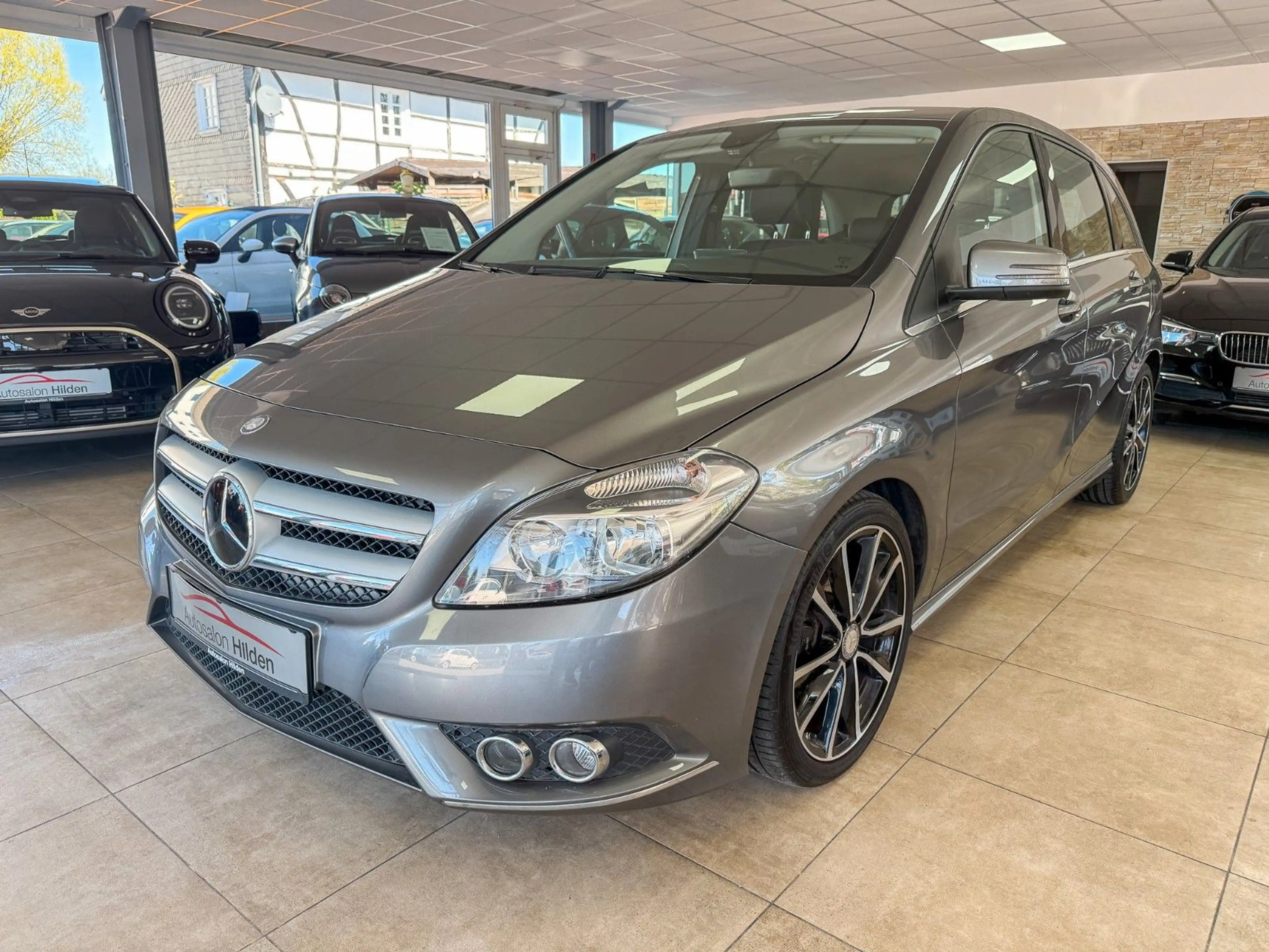 Mercedes-Benz B 200 Automatik Navi Teilleder TÜV Neu 2.Hand — photo 3