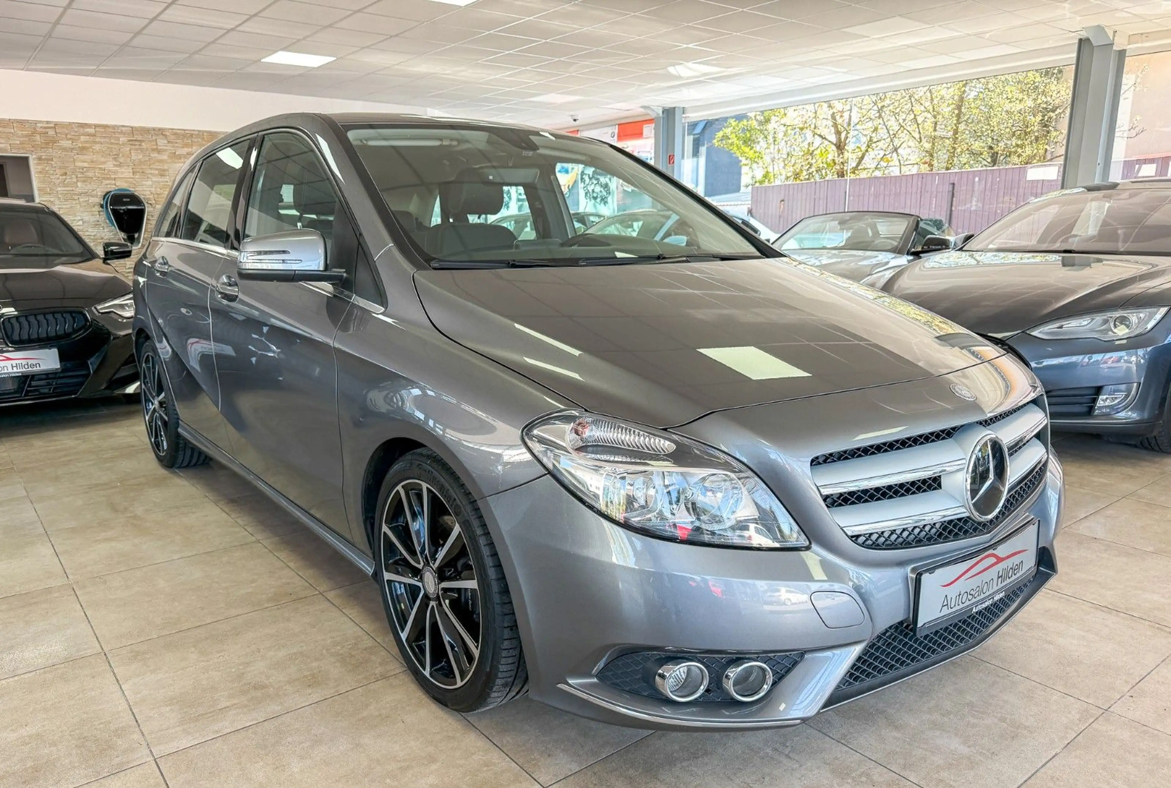 Mercedes-Benz B 200 Automatik Navi Teilleder TÜV Neu 2.Hand
