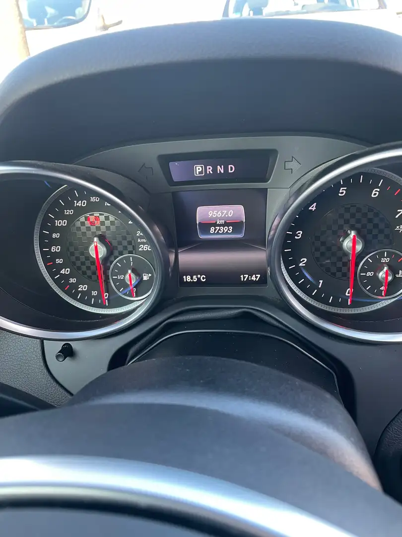 Mercedes-Benz SLC 180 AMG 9G-TRONIC AiR SCARF Negru - 1