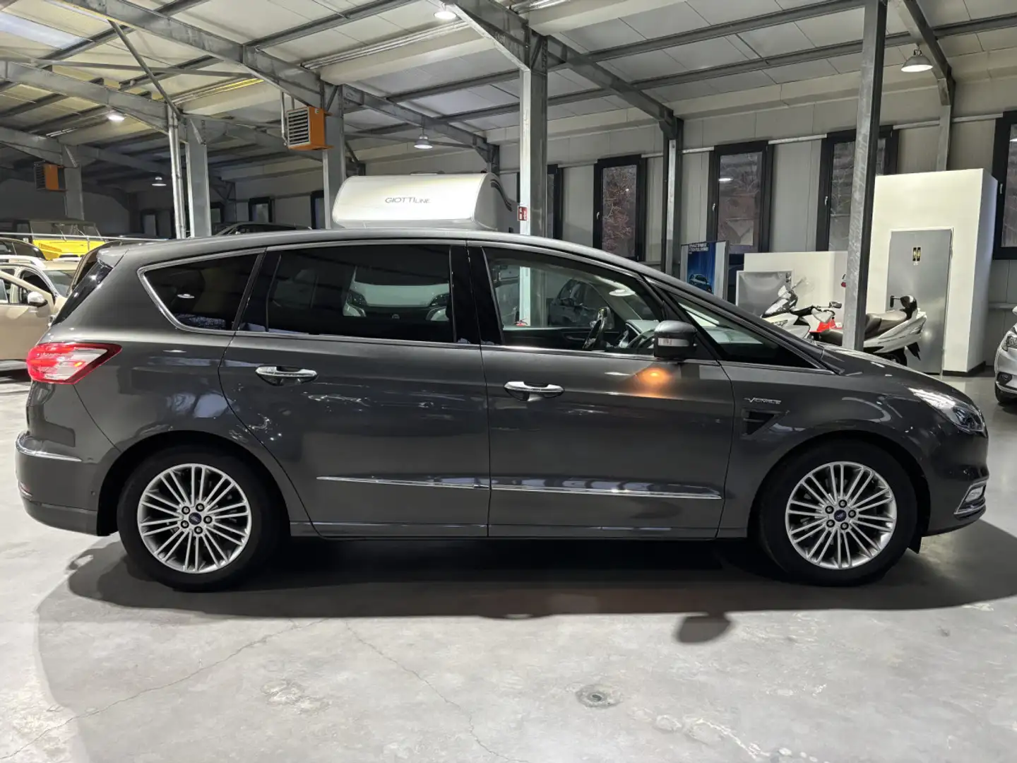 Ford S-Max 2.0 EcoBoost VIGNALE Auto 7 seats Gris - 2