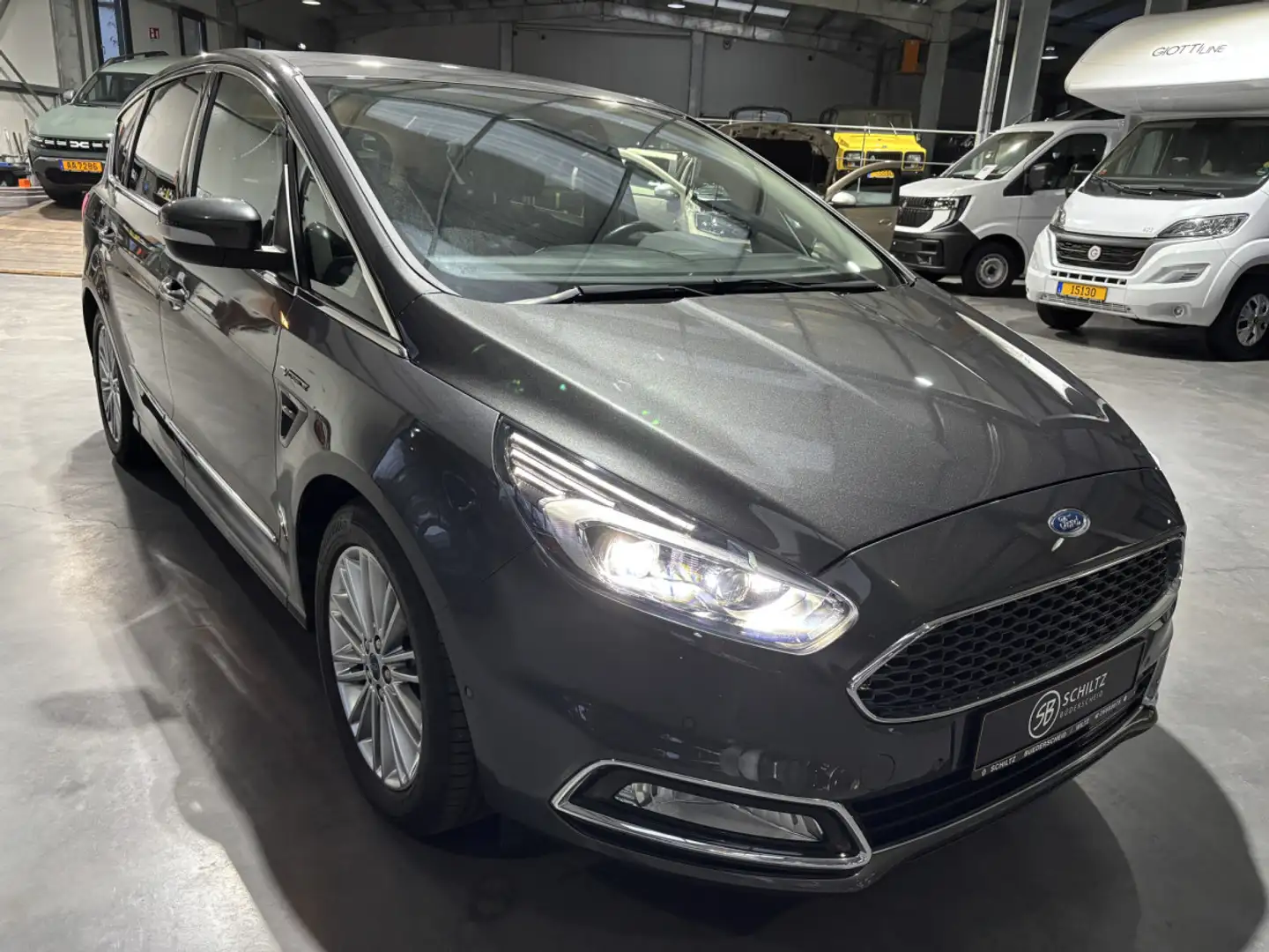 Ford S-Max 2.0 EcoBoost VIGNALE Auto 7 seats Gris - 1